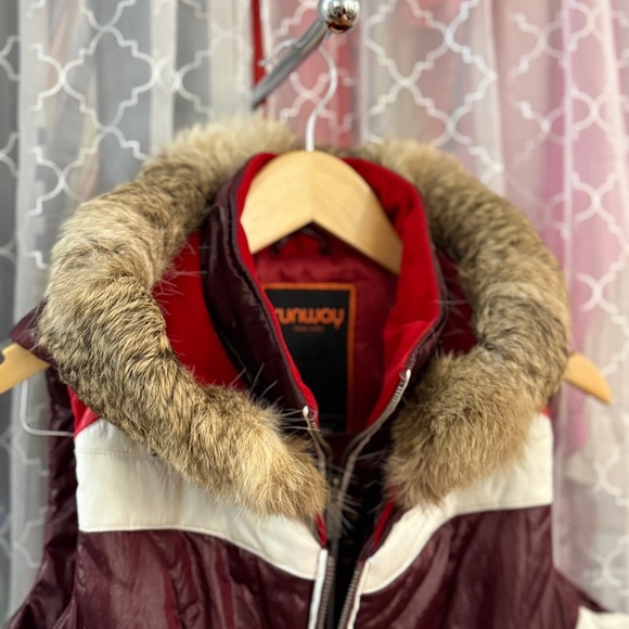 Runway New York fur trimmed puffer vest - Picture 4 of 14